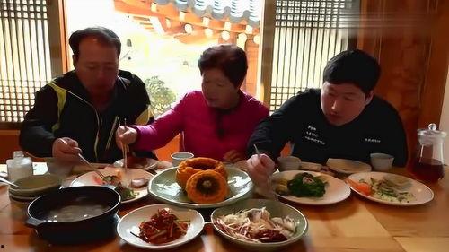瓜 一家三口 吃,瓜家三口共享美味时光