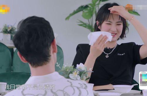 吃瓜姐妹社黄晓明,吃瓜姐妹社中的“瓜王”传奇