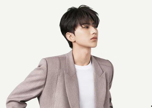 蔡徐坤前排吃瓜,揭秘娱乐圈幕后风云